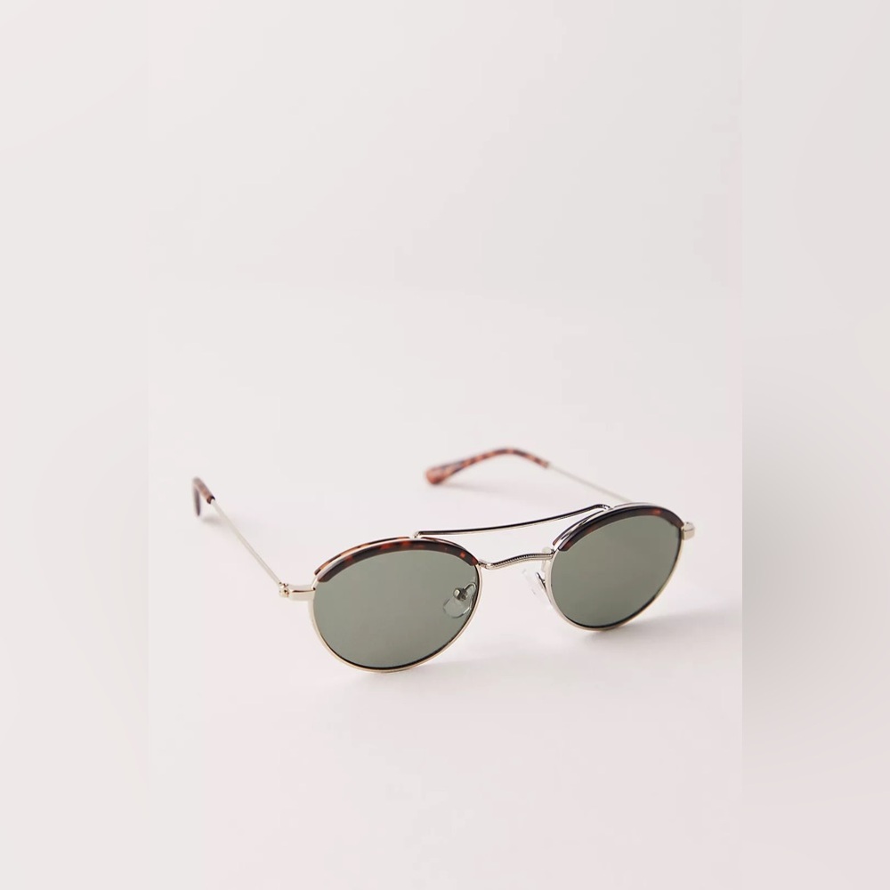 Free People Retro Bohemian Bradley Tortoise Round Aviator Sunglasses - Picture 6 of 9